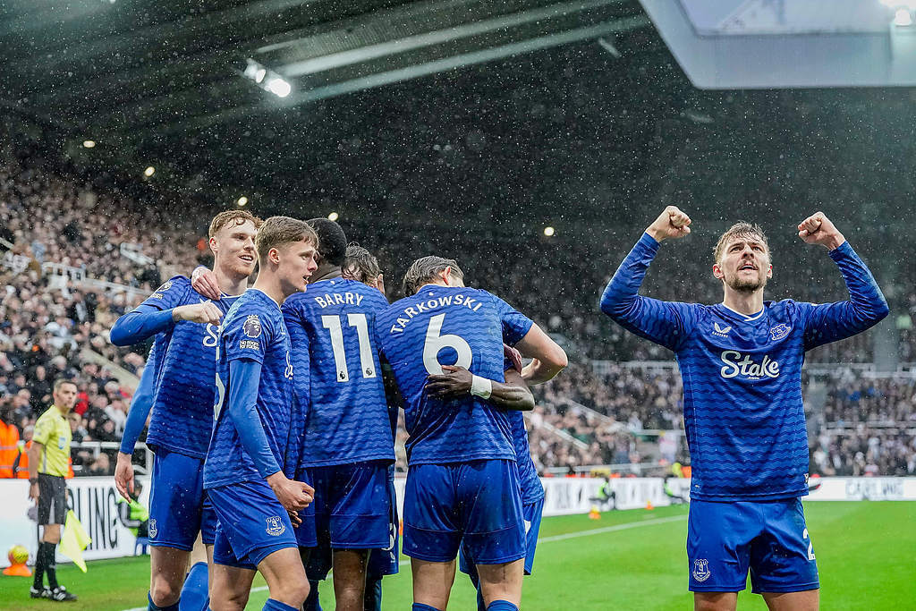 竞彩湃|埃弗顿主场迎战伯恩利,巴萨能否完成超级逆转? 竞彩湃|埃弗顿主场迎战伯恩利,巴萨能否完成超级逆转?