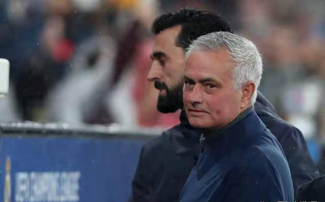 罗马梦碎欧联,穆里尼奥解雇之痛难以释怀,加斯佩里尼执教备受质疑 罗马梦碎欧联,穆里尼奥解雇之痛难以释怀,加斯佩里尼执教备受质疑