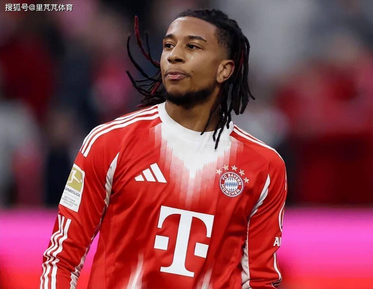 利物浦老队长推三人接班萨拉赫:欧冠顶级边锋,拜仁新“罗贝里” 利物浦老队长推三人接班萨拉赫:欧冠顶级边锋,拜仁新“罗贝里”