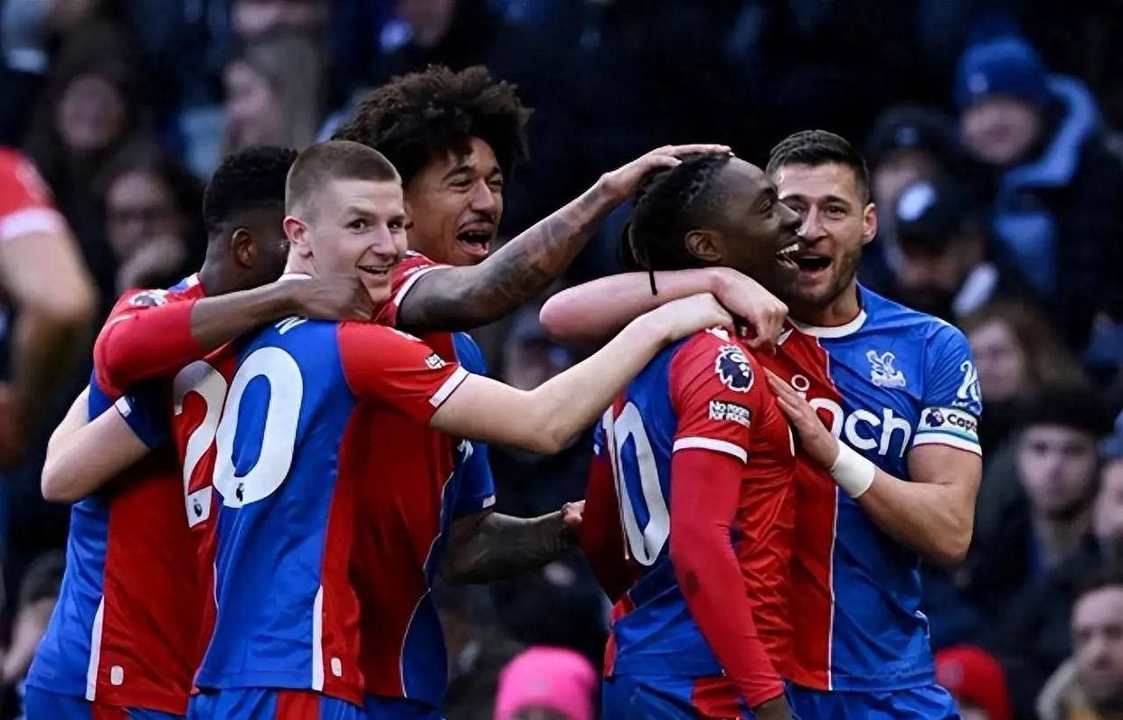 4月12日 英超精彩对决:水晶宫迎战纽卡斯尔,诺丁汉森林挑战阿斯顿维拉 4月12日 英超精彩对决:水晶宫迎战纽卡斯尔,诺丁汉森林挑战阿斯顿维拉